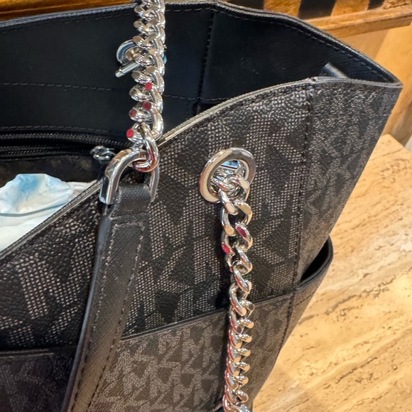 Michael Kors Black and Gray Jet Set Signature Tote - Picture 7 of 16